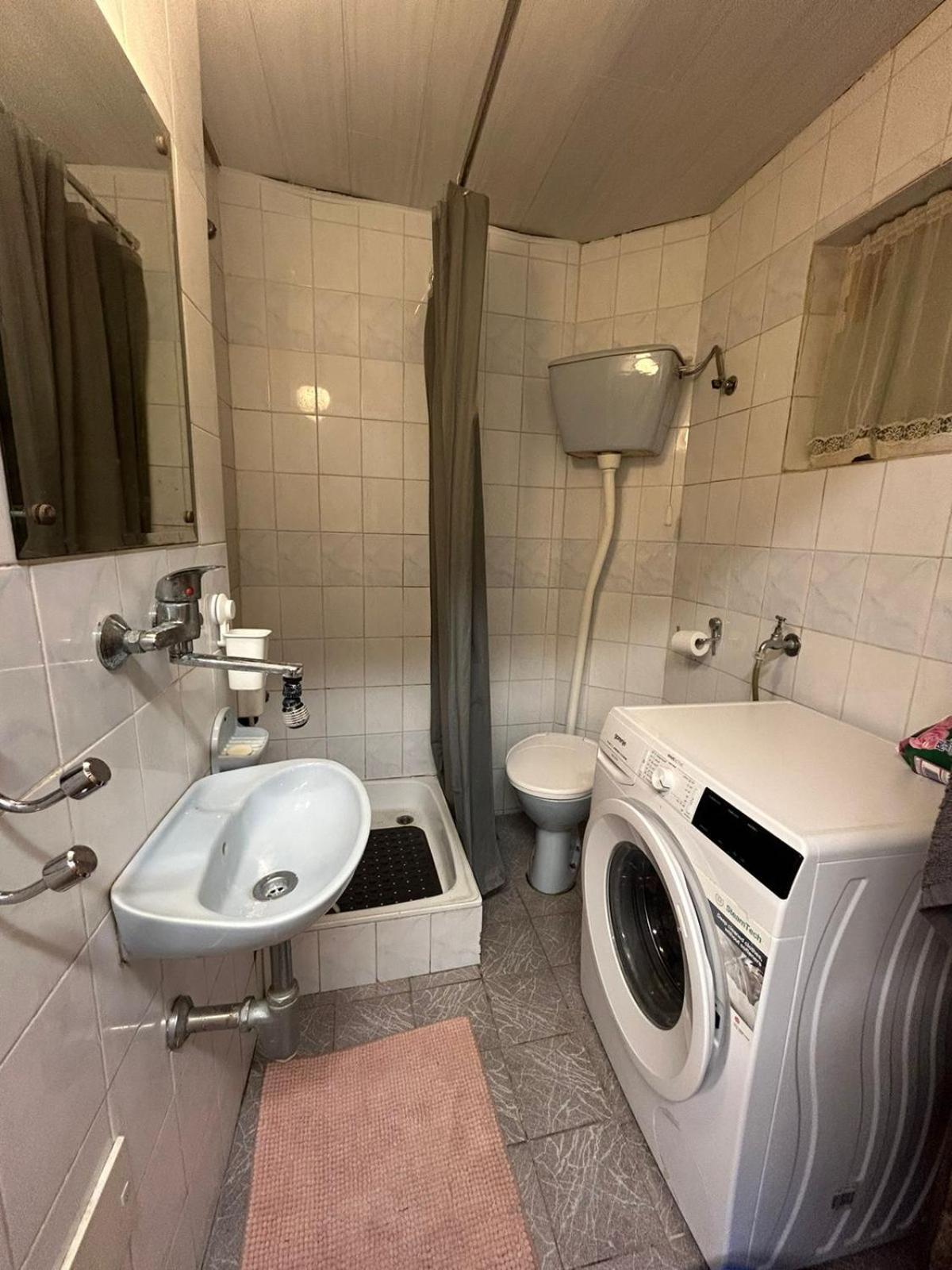 Private Apartament With Shared Bathroom Belgrad Exterior foto